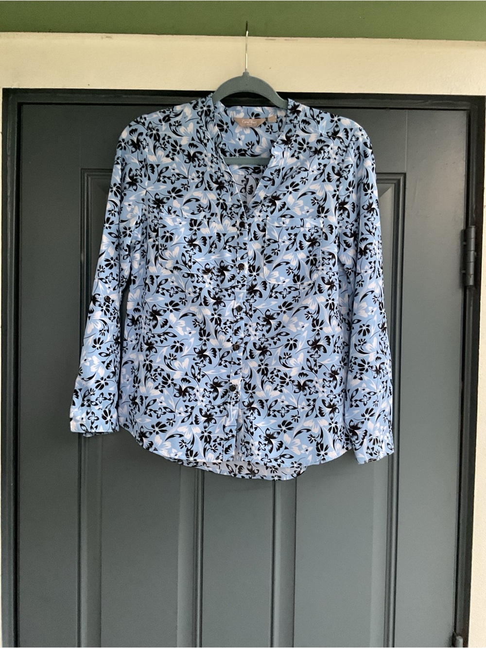 Women’s Light Blue Floral Button-Up Blouse